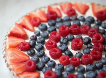 berries and cream tart
