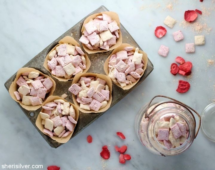 peanut butter and jelly muddy buddies