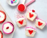 cupcakes with surprise heart center