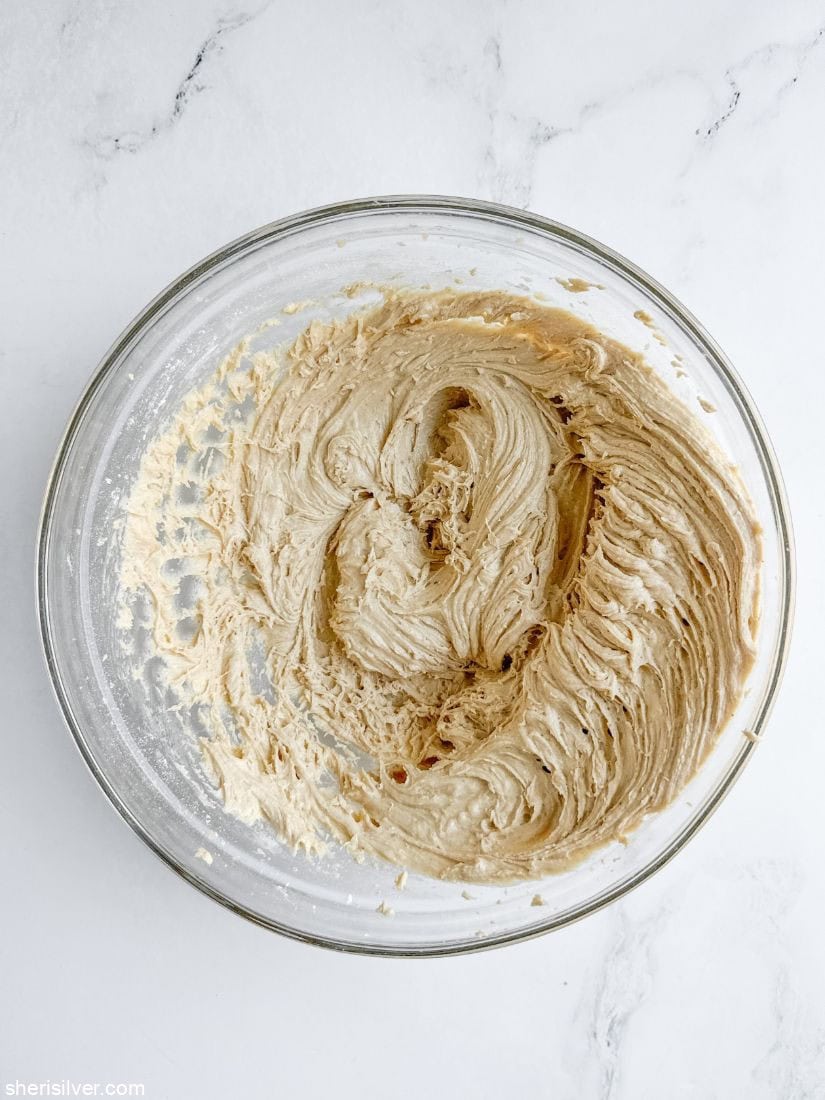 Sugar cookie dough batter for cranberry curd mud hen bars