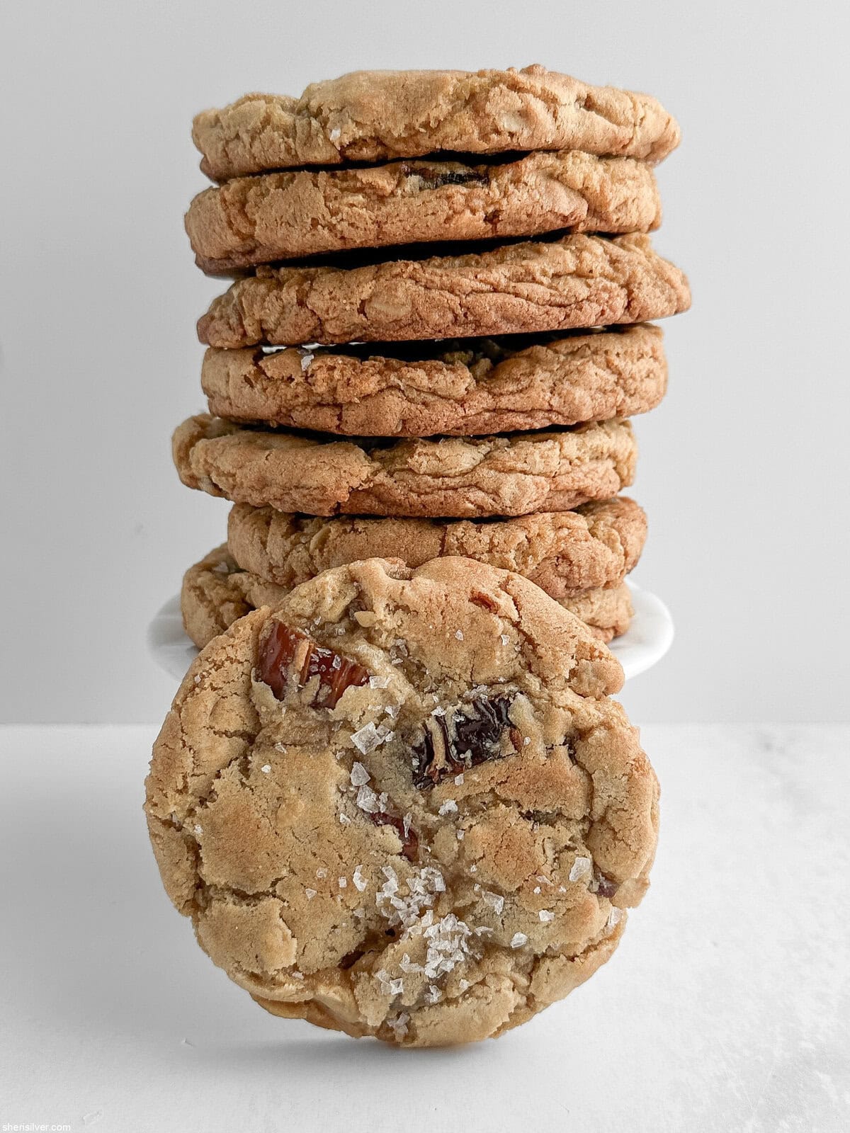 oatmeal date smash cookies