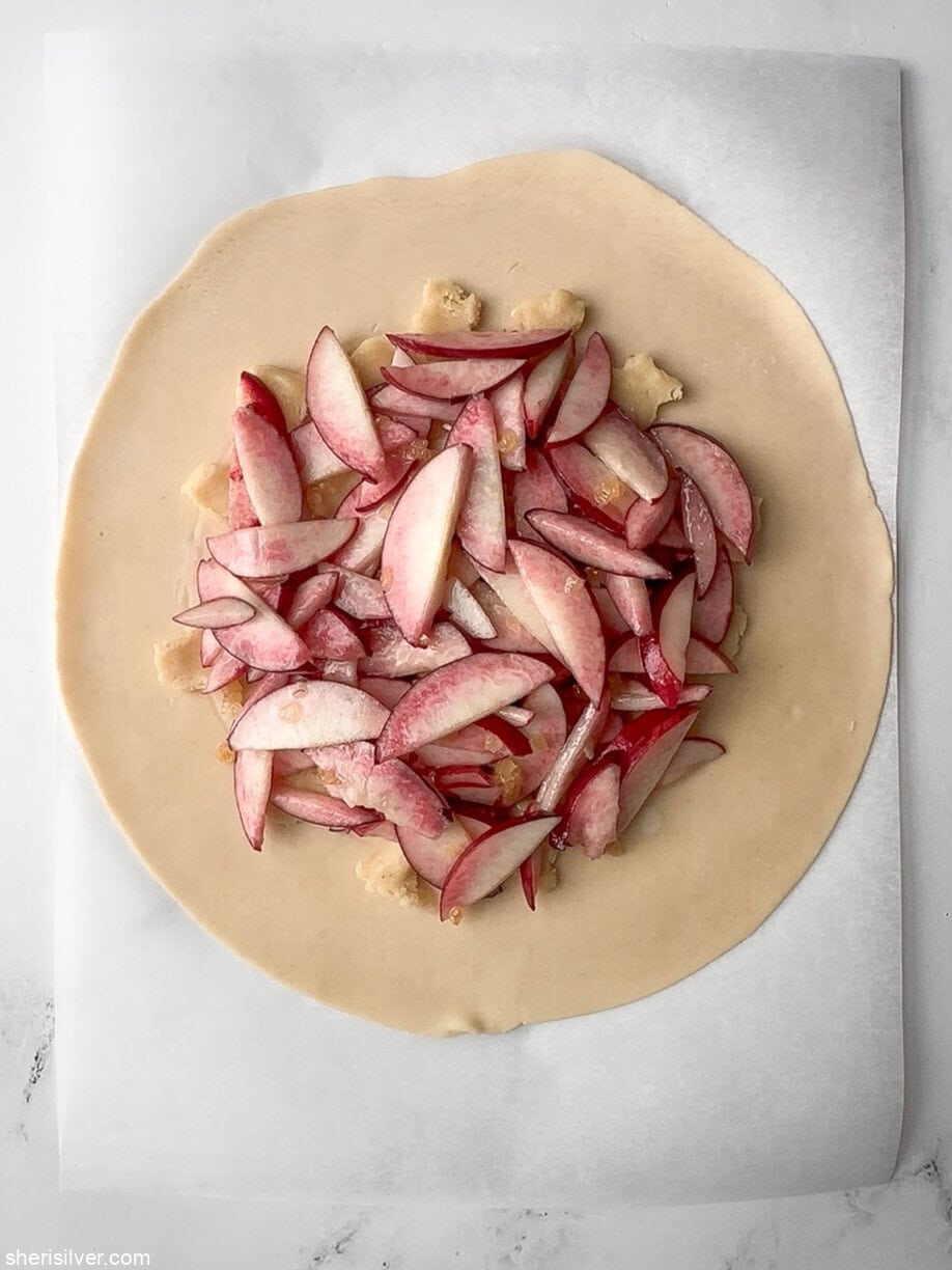 unbaked easy peach galette