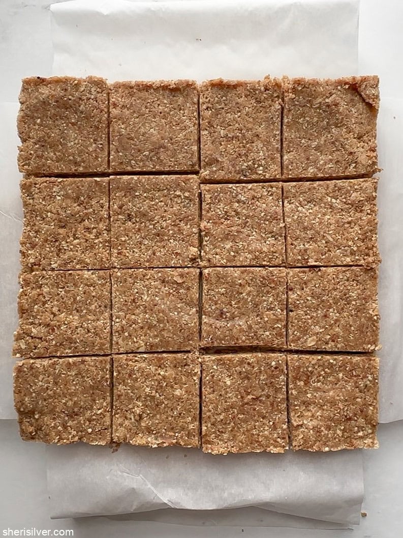 sliced no bake tahini oat bars